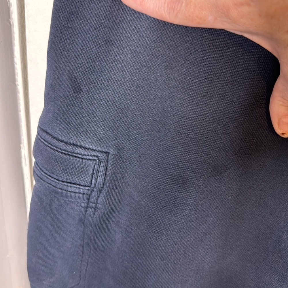 Mens LL Bean, XL Tall, navy blue, cargo sweatpants, errand, Athlesure , worn in - Picture 4 of 10